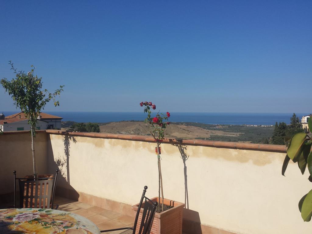 Bed and Breakfast Palazzo Madeo - Residenza D'Epoca Crosia Exterior foto